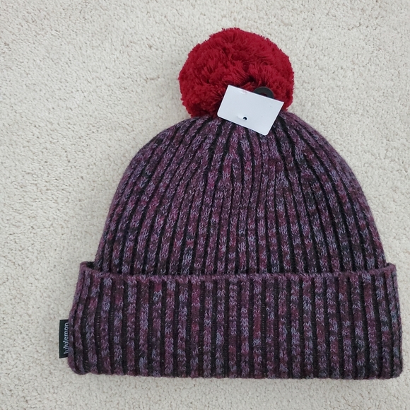 lululemon athletica Accessories - NWT Lululemon Textured Fleece Lined Beanie Winter Pompom Hat in Cassis/Black